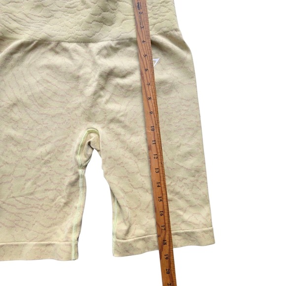 Gymshark Yellow Adapt Animal Seamless Cycling‎ Shorts Ruched Bum L Activewear - Picture 5 of 7